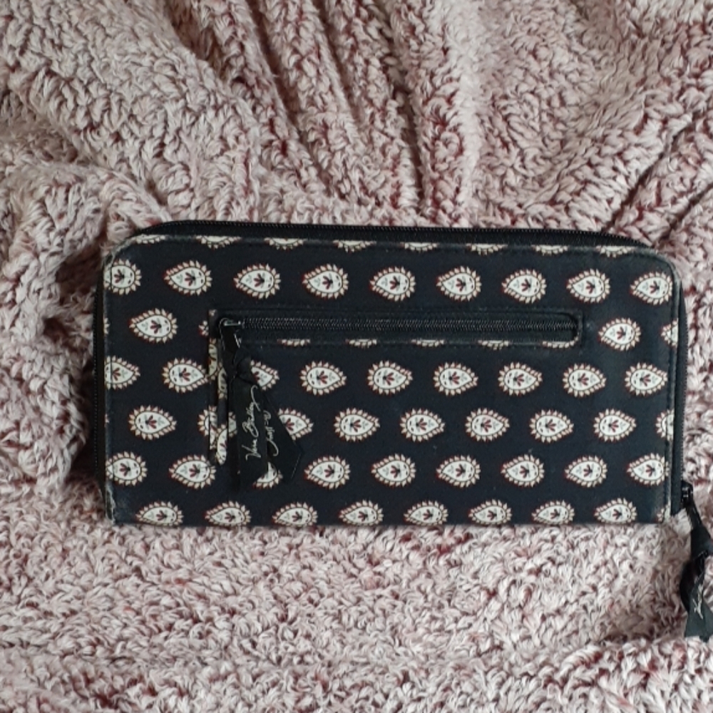 Retired VERA BRADLEY Wallet/Clutch